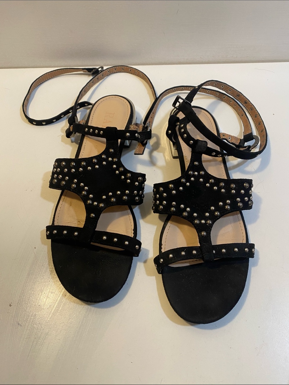RAID Brinley studded flat Black Studded T-Strap Women's Sandals Sz 5